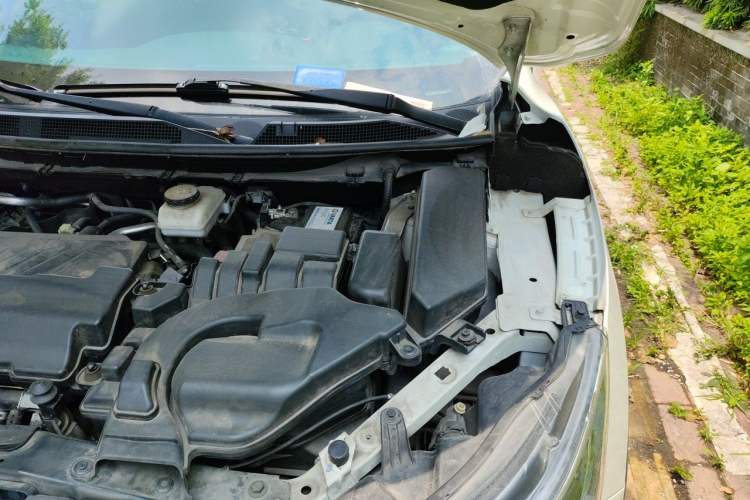 Used Nissan Qashqai 2019 2.0L CVT Luxury Edition Engine Bay Left