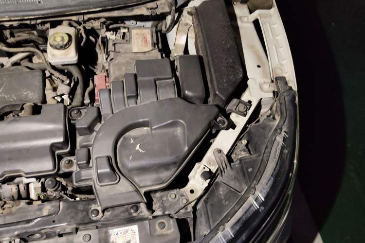 Used Nissan Qashqai 2019 2.0L CVT Luxury Edition Engine Bay Left