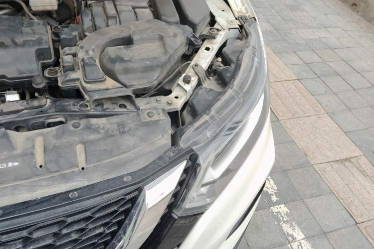 Used Nissan Qashqai 2019 2.0L CVT Luxury Edition Engine Bay Left