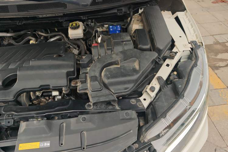Used Nissan Qashqai 2019 2.0L CVT Luxury Edition Engine Bay Left