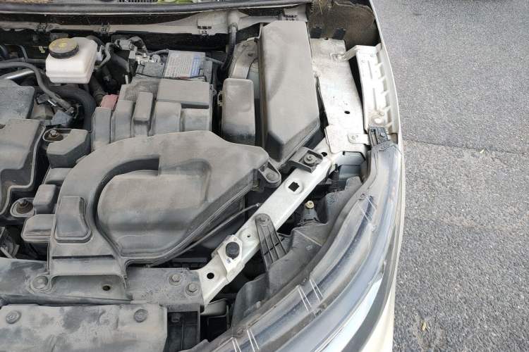 Used Nissan Qashqai 2019 2.0L CVT Smart Enjoyment Version Engine Bay Left