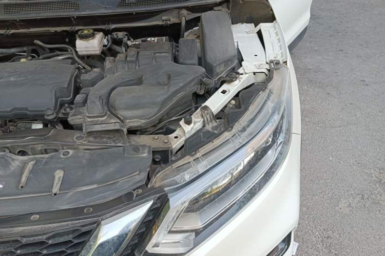 Used Nissan Qashqai 2019 2.0L CVT Luxury Edition Engine Bay Left