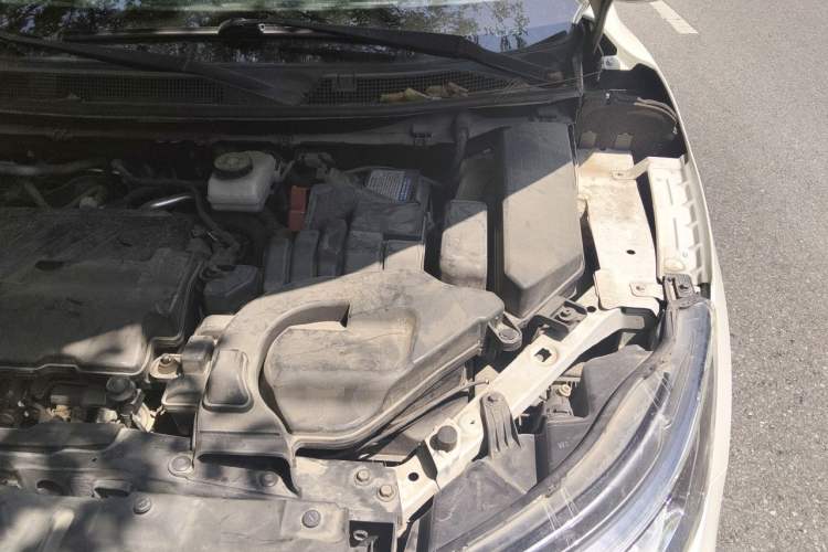 Used Nissan Qashqai 2019 2.0L CVT Luxury Edition Engine Bay Left