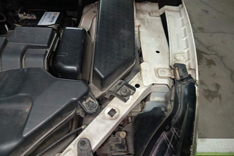 Used Nissan Qashqai 2019 2.0L CVT Luxury Edition Engine Bay Left