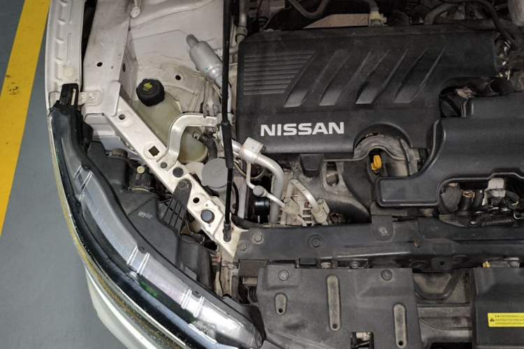 Used Nissan Qashqai 2019 2.0L CVT Smart Enjoyment Version Engine Bay Right