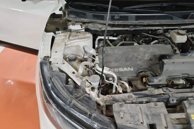Used Nissan Qashqai 2019 2.0L CVT Luxury Edition Engine Bay Right