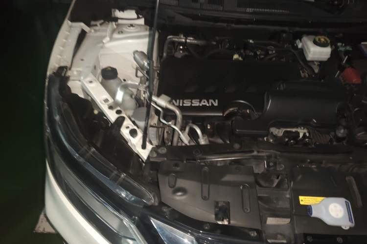 Used Nissan Qashqai 2019 2.0L CVT Luxury Edition Engine Bay Right