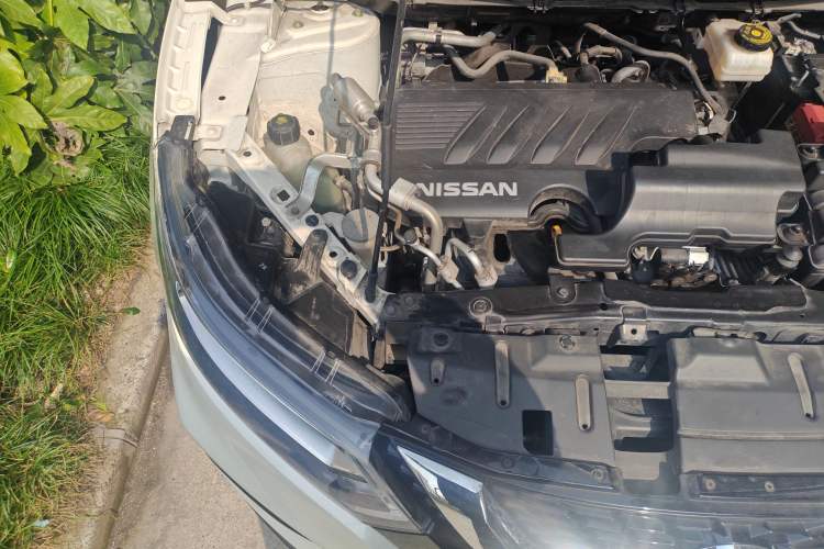 Used Nissan Qashqai 2019 2.0L CVT Luxury Edition Engine Bay Right