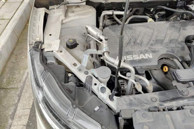 Used Nissan Qashqai 2019 2.0L CVT Luxury Edition Engine Bay Right