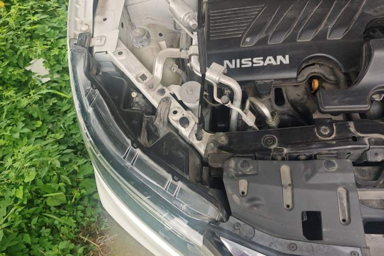 Used Nissan Qashqai 2019 2.0L CVT Luxury Edition Engine Bay Right
