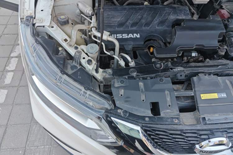 Used Nissan Qashqai 2019 2.0L CVT Luxury Edition Engine Bay Right