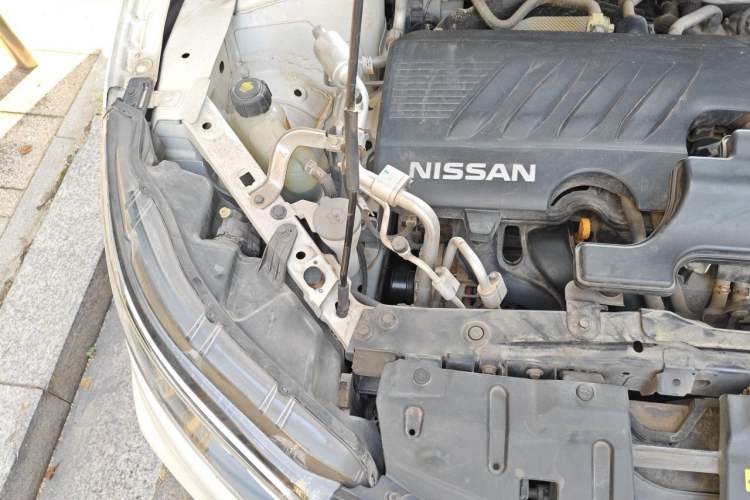 Used Nissan Qashqai 2019 2.0L CVT Luxury Edition Engine Bay Right