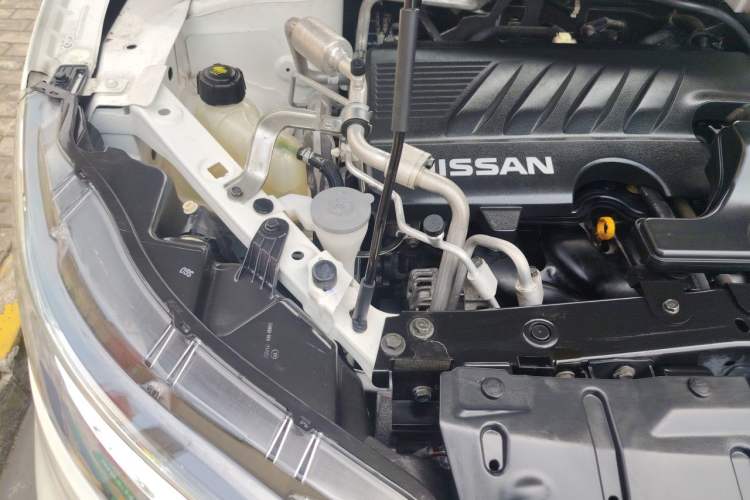 Used Nissan Qashqai 2019 2.0L CVT Luxury Edition Engine Bay Right