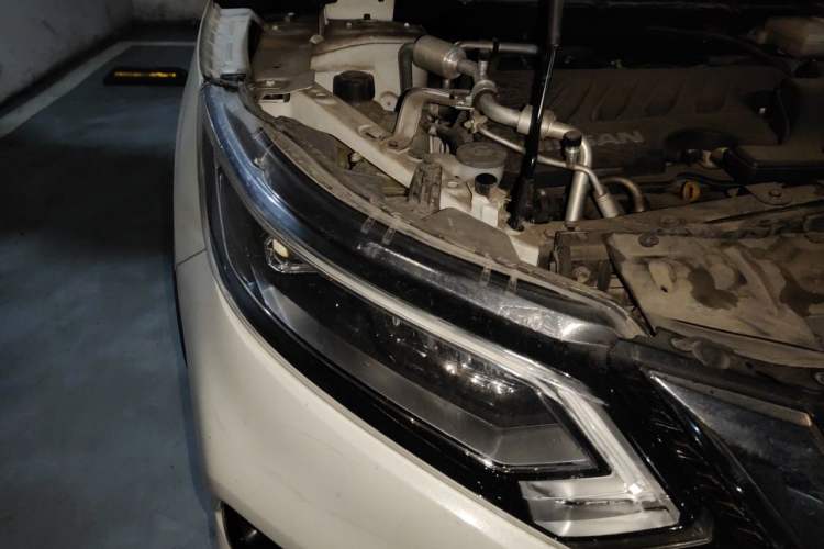 Used Nissan Qashqai 2019 2.0L CVT Luxury Edition Engine Bay Right