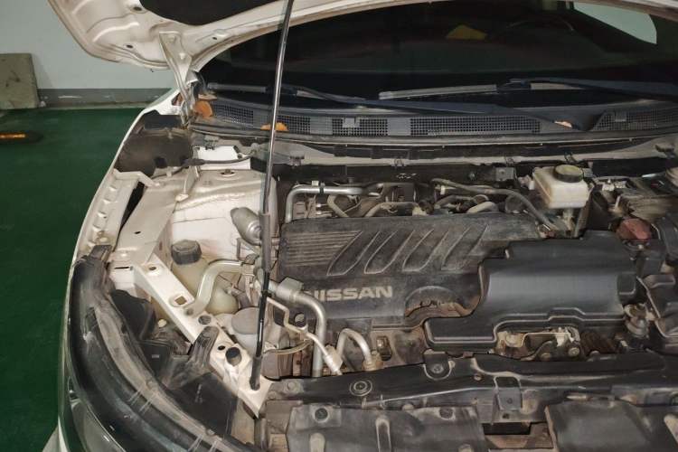 Used Nissan Qashqai 2019 2.0L CVT Luxury Edition Engine Bay Right