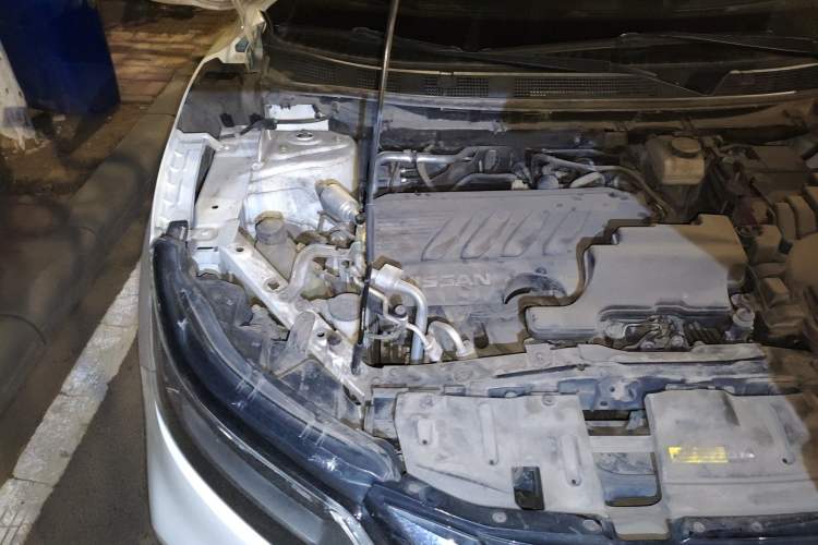 Used Nissan Qashqai 2019 2.0L CVT Luxury Edition Engine Bay Right