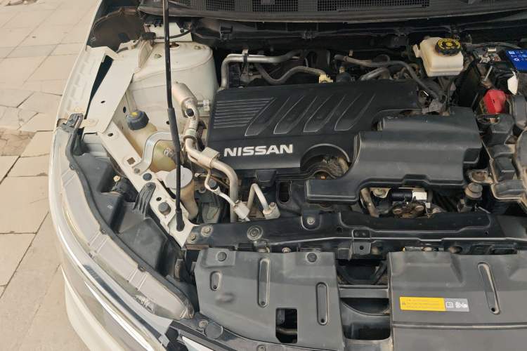 Used Nissan Qashqai 2019 2.0L CVT Luxury Edition Engine Bay Right
