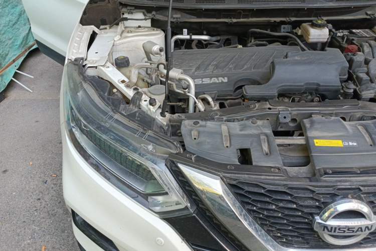 Used Nissan Qashqai 2019 2.0L CVT Luxury Edition Engine Bay Right