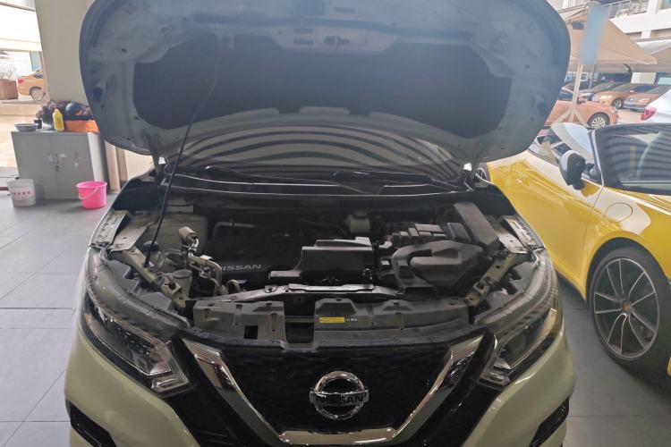 Used Nissan Qashqai 2019 2.0L CVT Luxury Edition Engine Bay