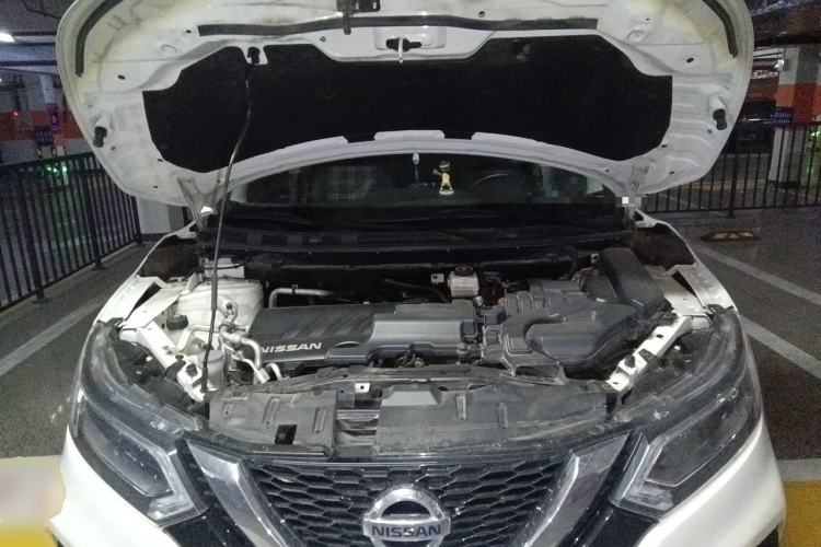 Used Nissan Qashqai 2019 2.0L CVT Luxury Edition Engine Bay