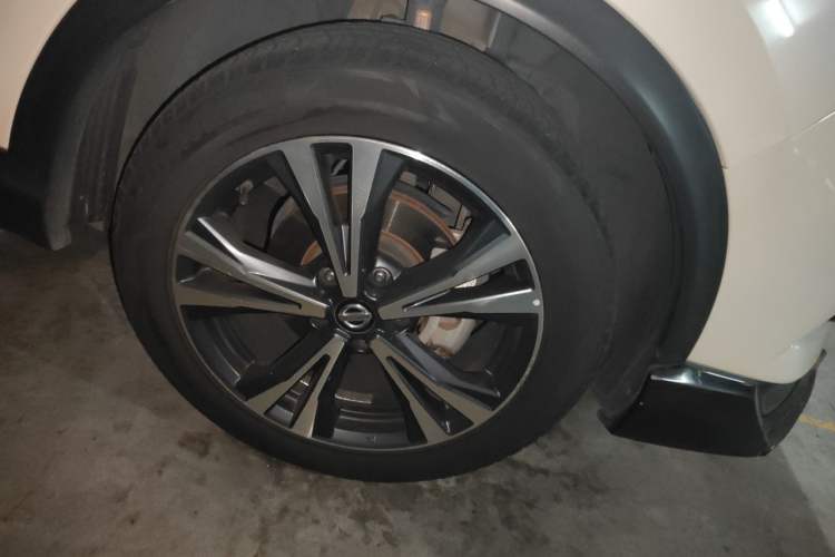 Used Nissan Qashqai 2019 2.0L CVT Luxury Edition Exterior 1