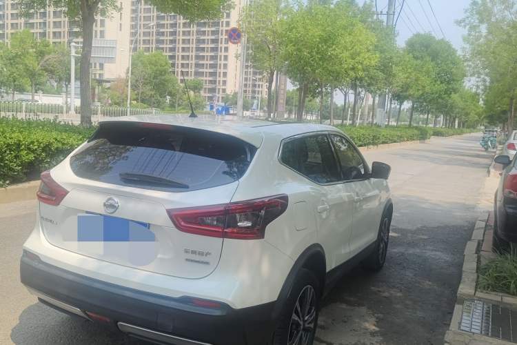 Used Nissan Qashqai 2019 2.0L CVT Luxury Edition Exterior 2