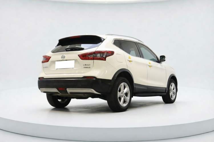 Used Nissan Qashqai 2019 2.0L CVT Smart Enjoyment Version Exterior 2