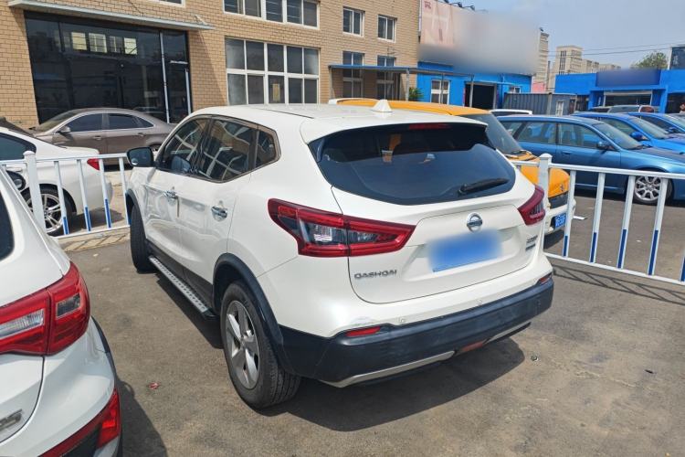 Used Nissan Qashqai 2019 2.0L CVT Smart Enjoyment Version Exterior 2