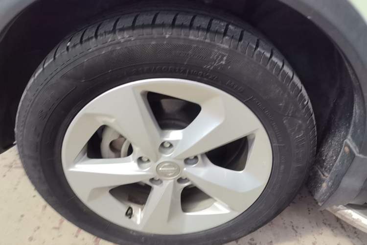 Used Nissan Qashqai 2019 2.0L CVT Smart Enjoyment Version Exterior 2