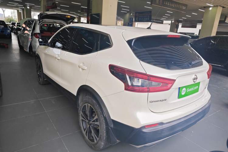 Used Nissan Qashqai 2019 2.0L CVT Luxury Edition Exterior 2