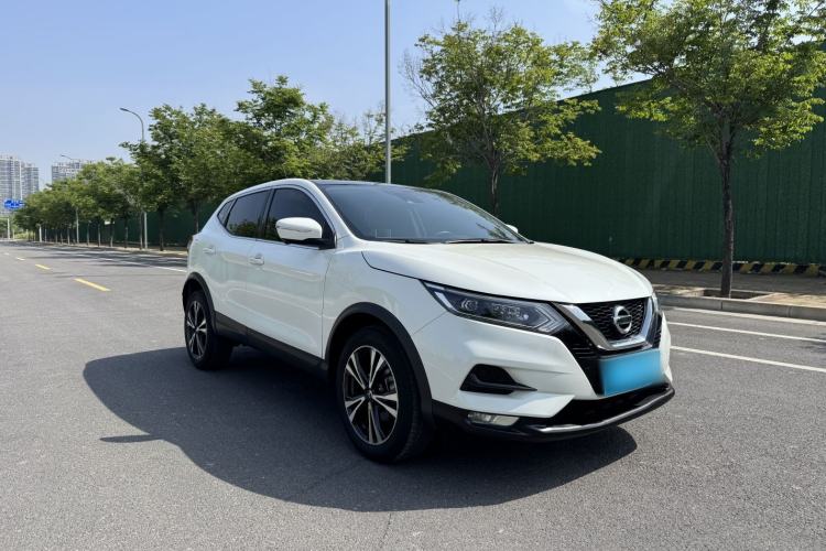 Used Nissan Qashqai 2019 2.0L CVT Luxury Edition Exterior 2