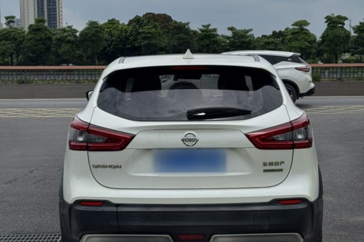 Used Nissan Qashqai 2019 2.0L CVT Luxury Edition Exterior 3