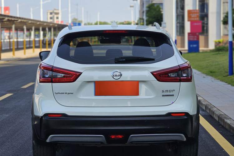 Used Nissan Qashqai 2019 2.0L CVT Luxury Edition Exterior 3