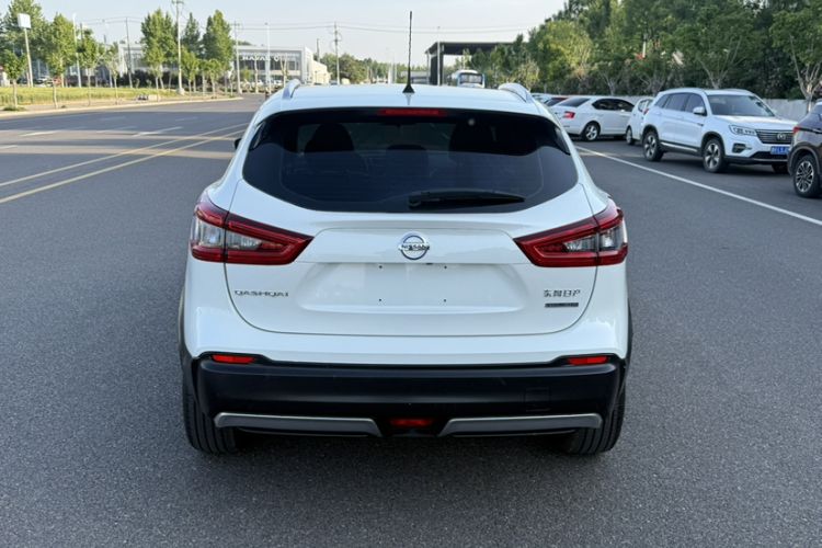 Used Nissan Qashqai 2019 2.0L CVT Luxury Edition Exterior 4