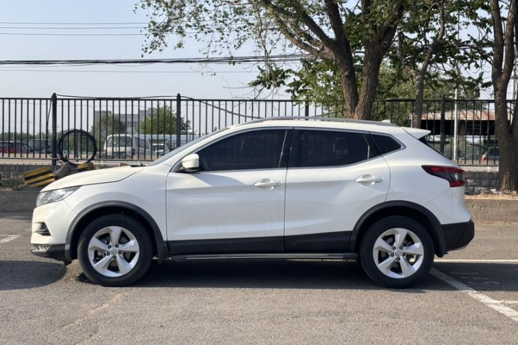 Used Nissan Qashqai 2019 2.0L CVT Smart Enjoyment Version Exterior 5