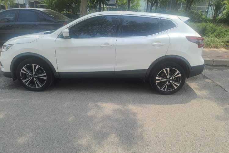 Used Nissan Qashqai 2019 2.0L CVT Luxury Edition Exterior 5