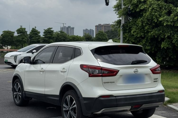 Used Nissan Qashqai 2019 2.0L CVT Luxury Edition Exterior 5