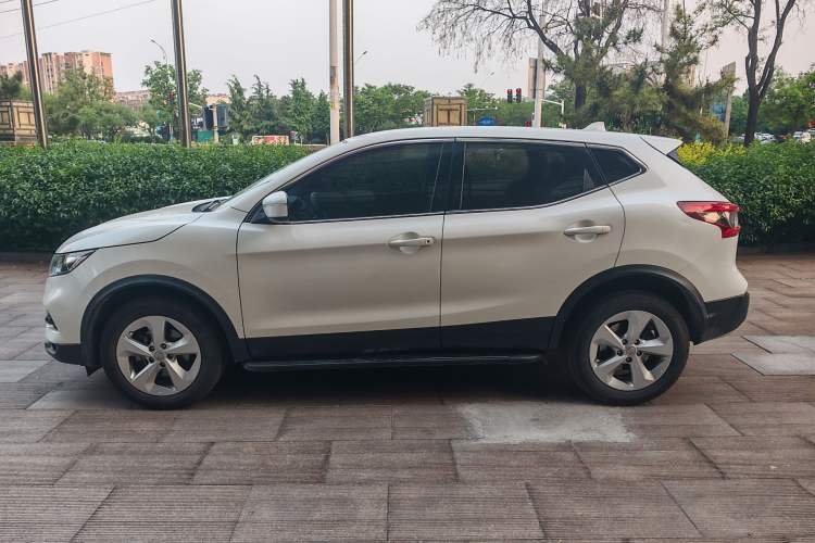 Used Nissan Qashqai 2019 2.0L CVT Smart Enjoyment Version Exterior 5