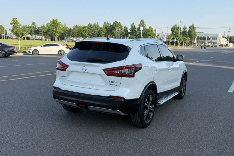 Used Nissan Qashqai 2019 2.0L CVT Luxury Edition Exterior 8