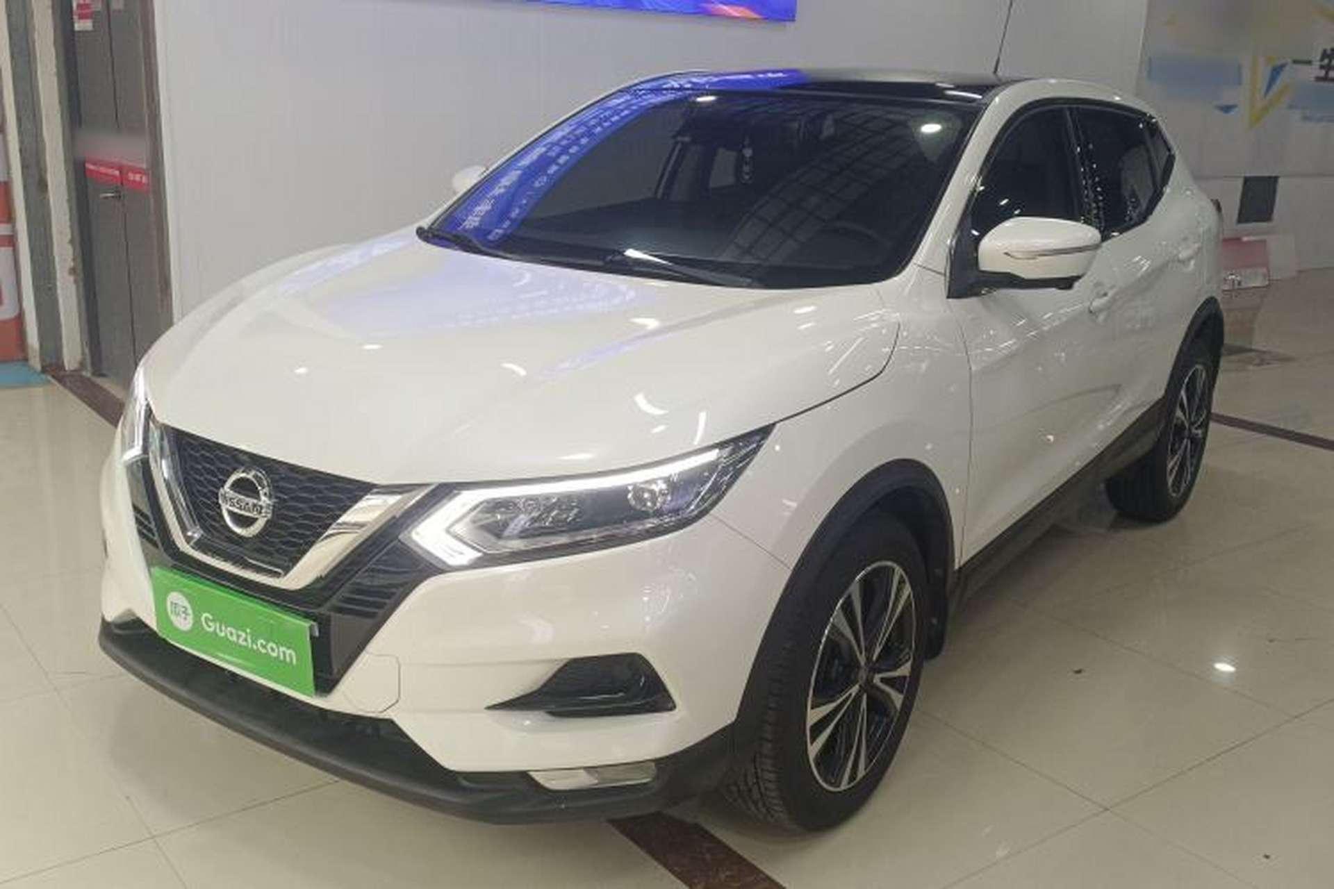 Used Nissan Qashqai 2019 2.0L CVT Luxury Edition Front Left 45 Deg