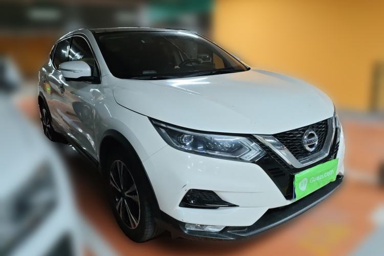 Used Nissan Qashqai 2019 2.0L CVT Luxury Edition Front Right 45 Deg