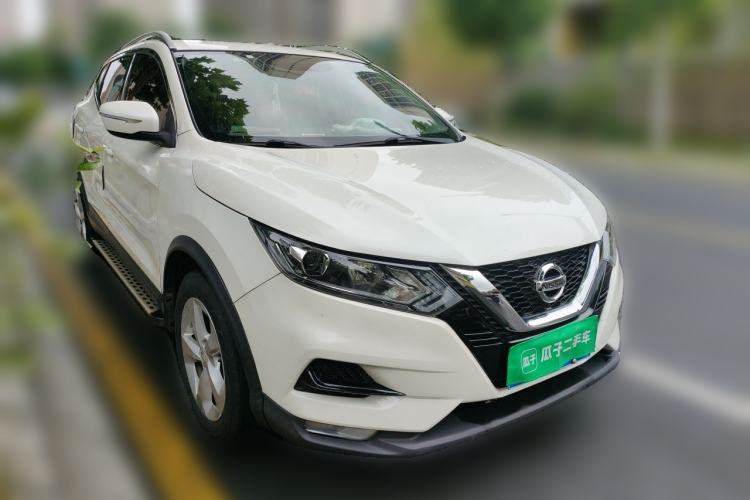 Used Nissan Qashqai 2019 2.0L CVT Smart Enjoyment Version Front Right 45 Deg