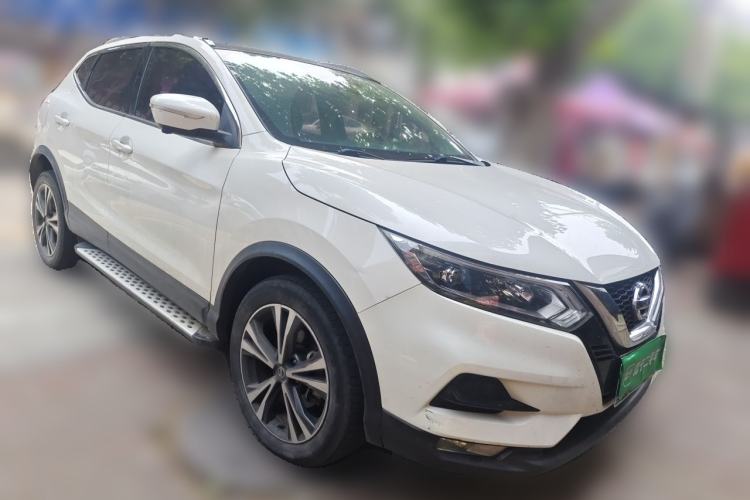 Used Nissan Qashqai 2019 2.0L CVT Luxury Edition Front Right 45 Deg