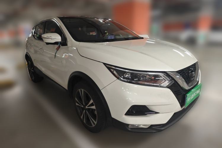 Used Nissan Qashqai 2019 2.0L CVT Luxury Edition Front Right 45 Deg