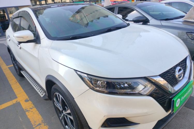 Used Nissan Qashqai 2019 2.0L CVT Luxury Edition Front Right 45 Deg