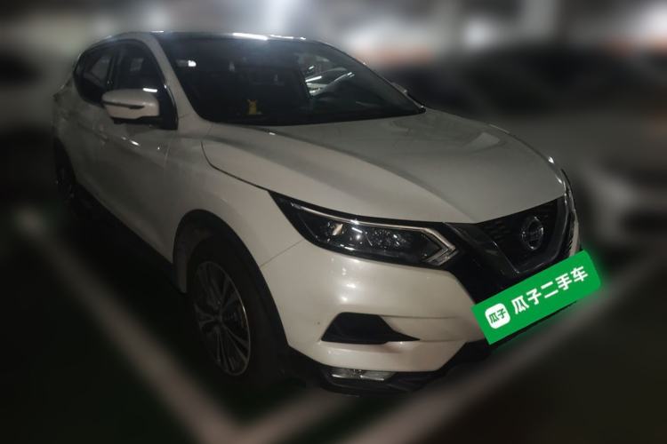 Used Nissan Qashqai 2019 2.0L CVT Luxury Edition Front Right 45 Deg