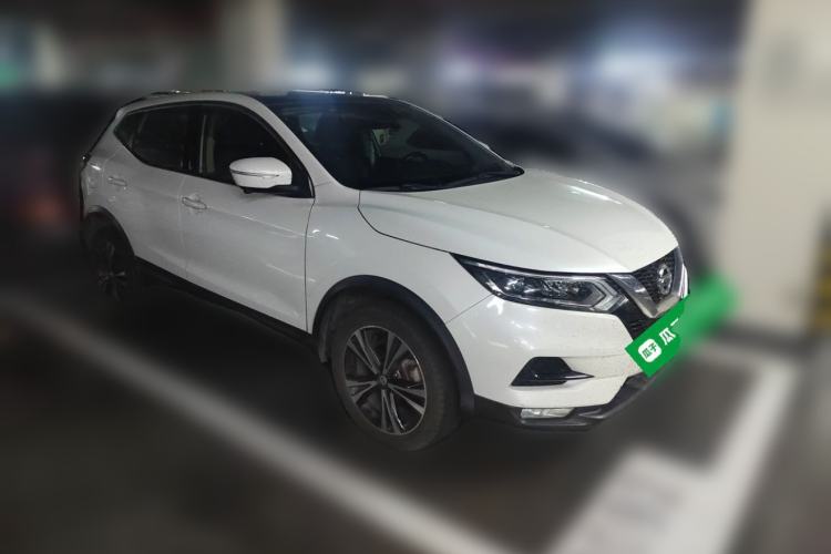 Used Nissan Qashqai 2019 2.0L CVT Luxury Edition Front Right 45 Deg