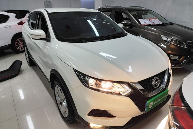 Used Nissan Qashqai 2019 2.0L CVT Smart Enjoyment Version Front Right 45 Deg