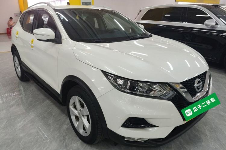 Used Nissan Qashqai 2019 2.0L CVT Smart Enjoyment Version Front Right 45 Deg