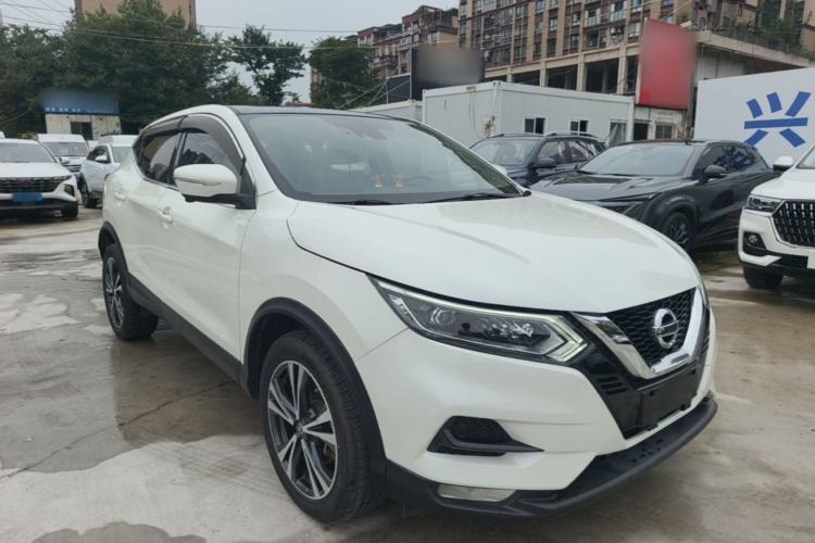 Used Nissan Qashqai 2019 2.0L CVT Luxury Edition Front Right 45 Deg